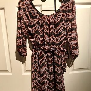 Lily Rose flowy chevron dress